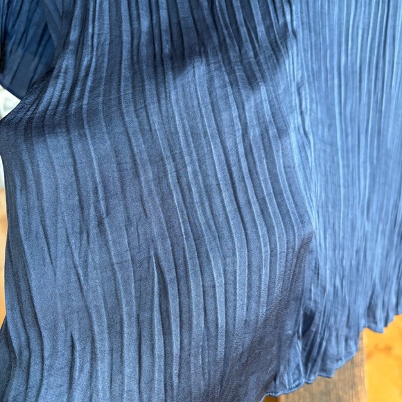 VINCE fluttered sleeve crushed satin Blue Blouse - Picture 6 of 8